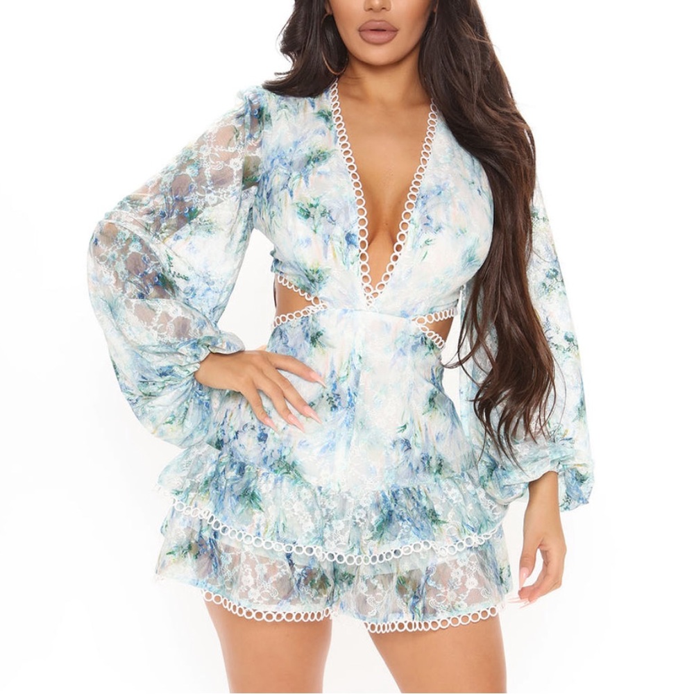 Blue/white lace romper